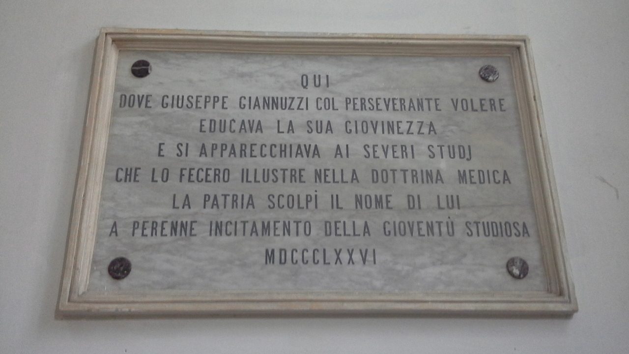 Giuseppe%20Oronzo%20Giannuzzi%27s%20memorial%20tablet%2C%20Altamura%2002.jpg